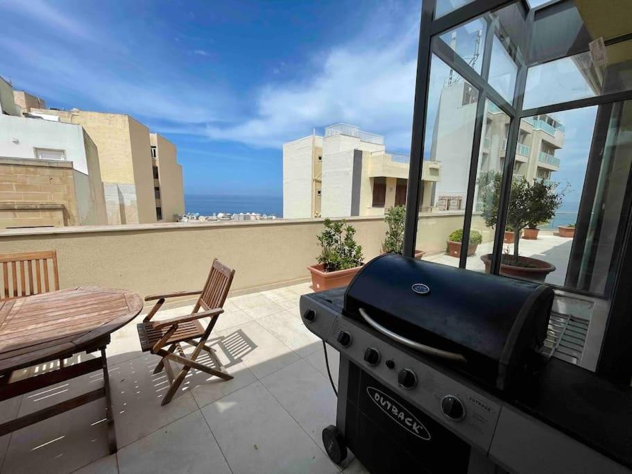 Sea View Penthouse In Tas-Sliema Apartment Ngoại thất bức ảnh